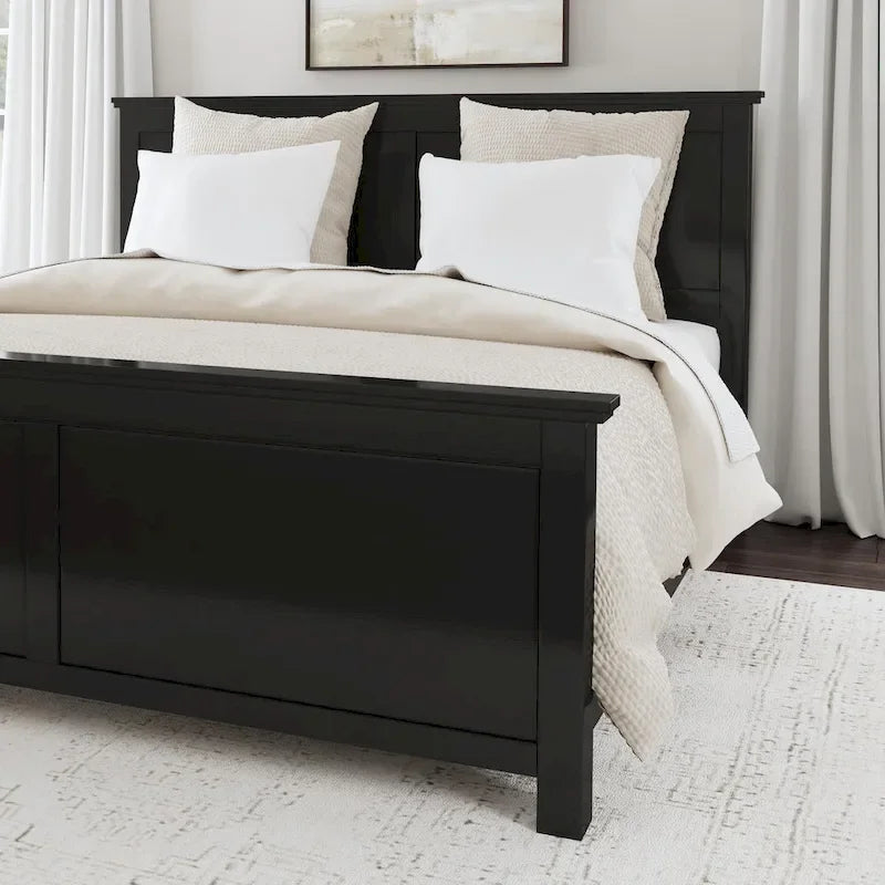 Oak Park Black Wood King Bed and Two Nightstands